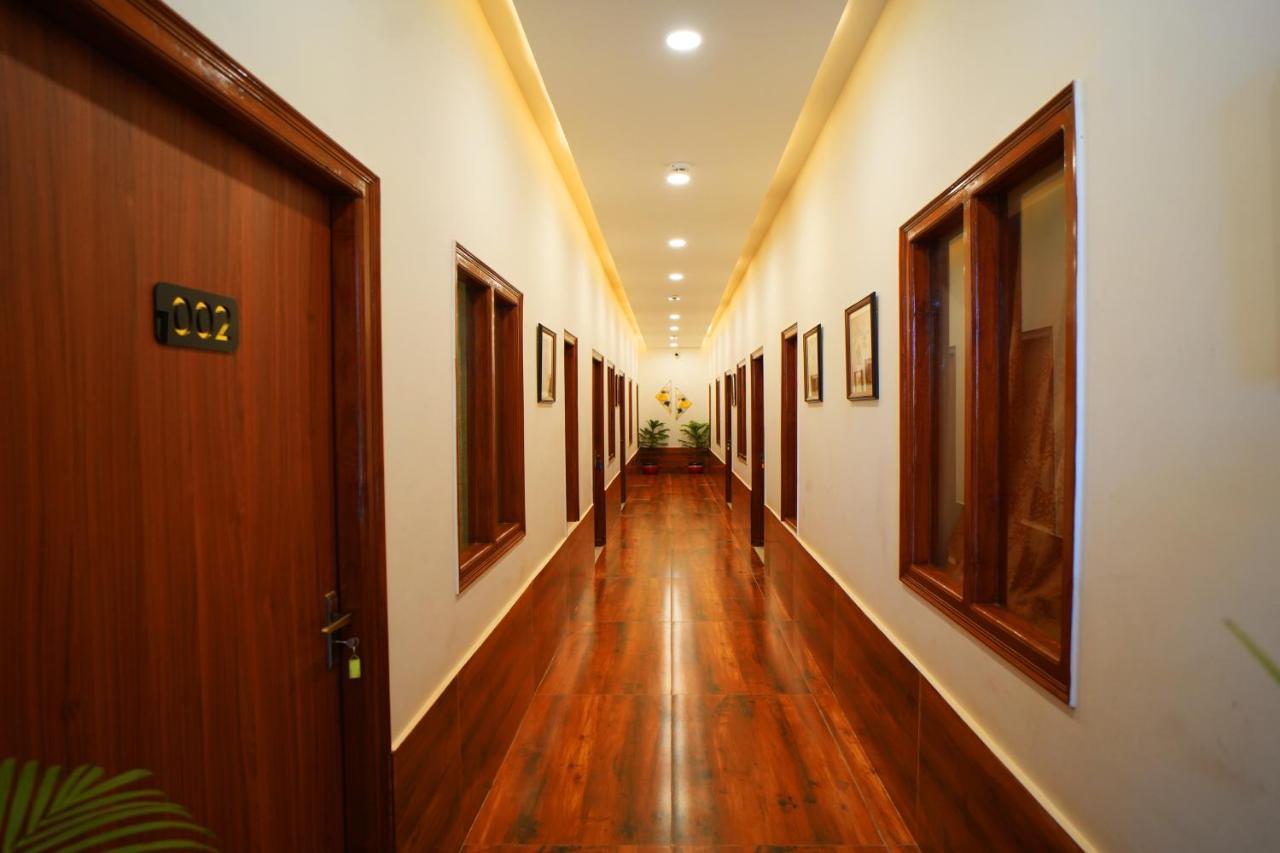 Apoorva Guest House Ayodhya Zewnętrze zdjęcie