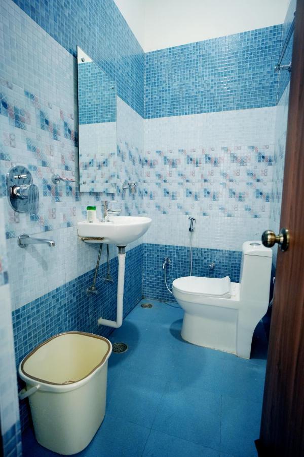 Apoorva Guest House Ayodhya Zewnętrze zdjęcie